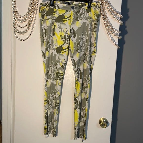 Sean John yellow & green patterned XL stretchy pants - Picture 2 of 9